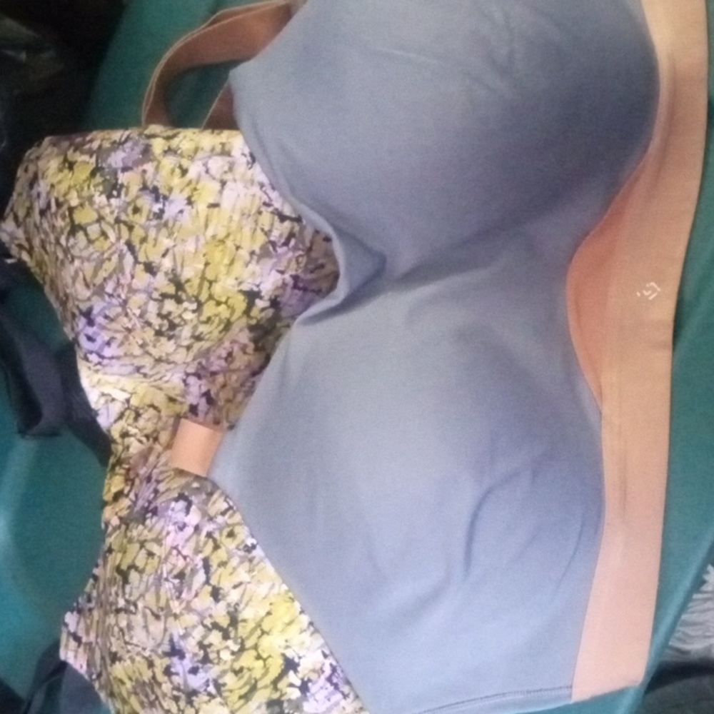 Third LoveSports  Bra Bundle 38 G Side Smoothing